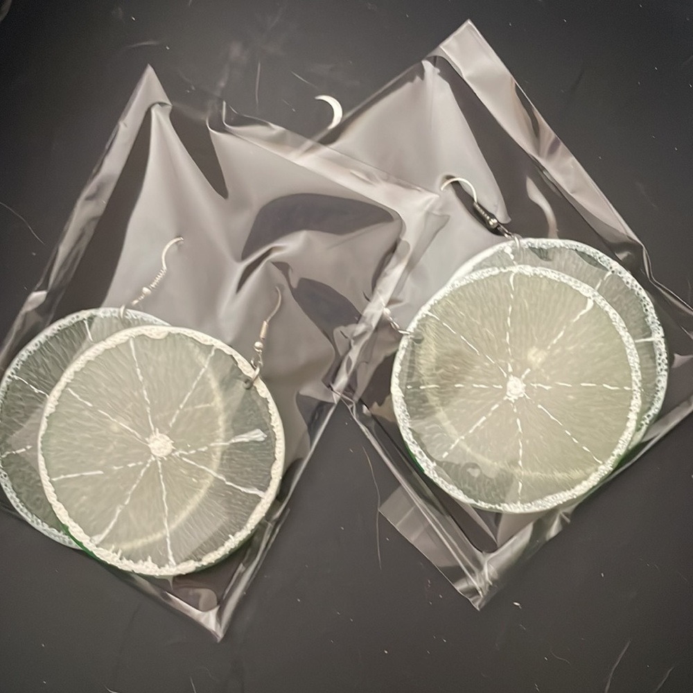 Lime earrings - Picture 3 of 3